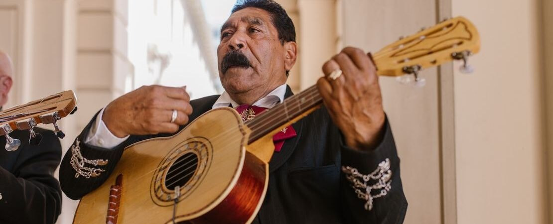 Instrumentos musicales en inglés: lista completa con traducción