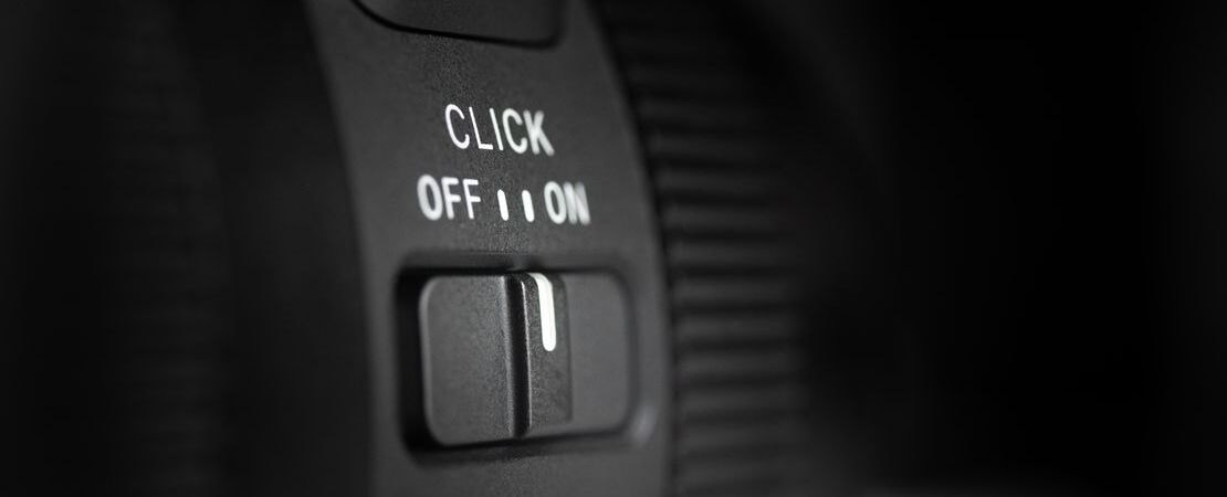 ¿Qué significa on y off en inglés? Significado, usos y expresiones