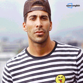 gif animado de guachu ni crazy