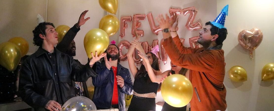 Fiesta de cumpleaños en inglés: vocabulario, frases e invitaciones
