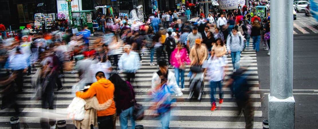 Estatus social: qué es, tipos, ejemplos y el papel del inglés