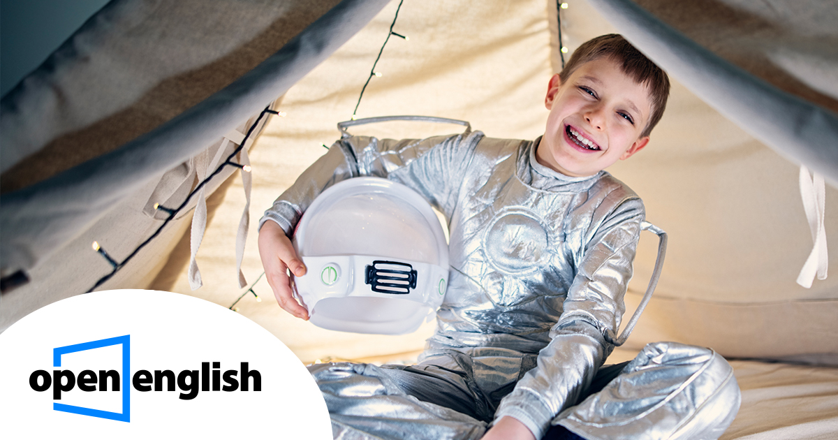 Niños imaginando sus futuros profesionales soñados