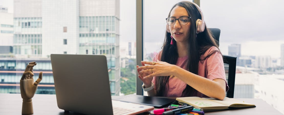 ¿Cansado de apps que no te enseñan a hablar inglés? Así funcionan las clases de inglés en vivo con instructores reales