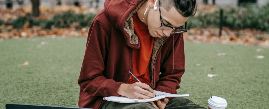 Clases grabadas vs. clases de inglés en vivo: la razón por la que no estás avanzando